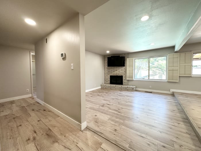 5011 Jennings Way – photo 5