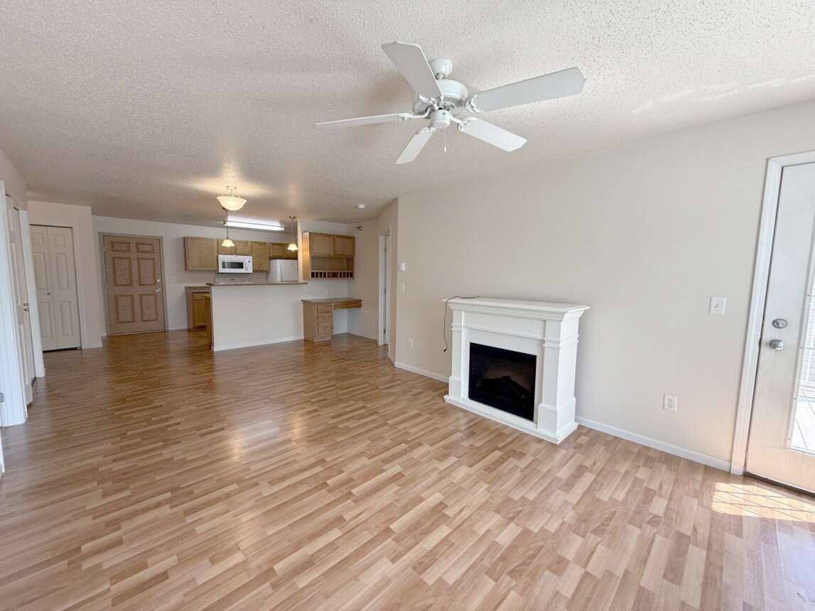 Maple Creek Apartments – photo 5