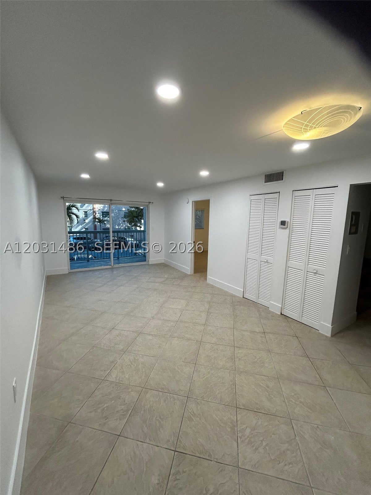 2920 SW 28th Ter – photo 5