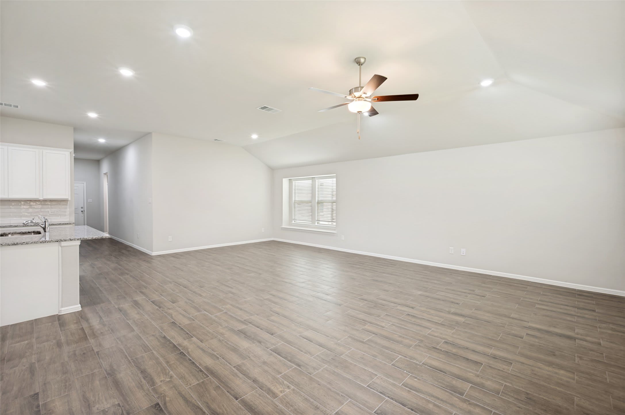 14057 Kempt Drive – photo 5