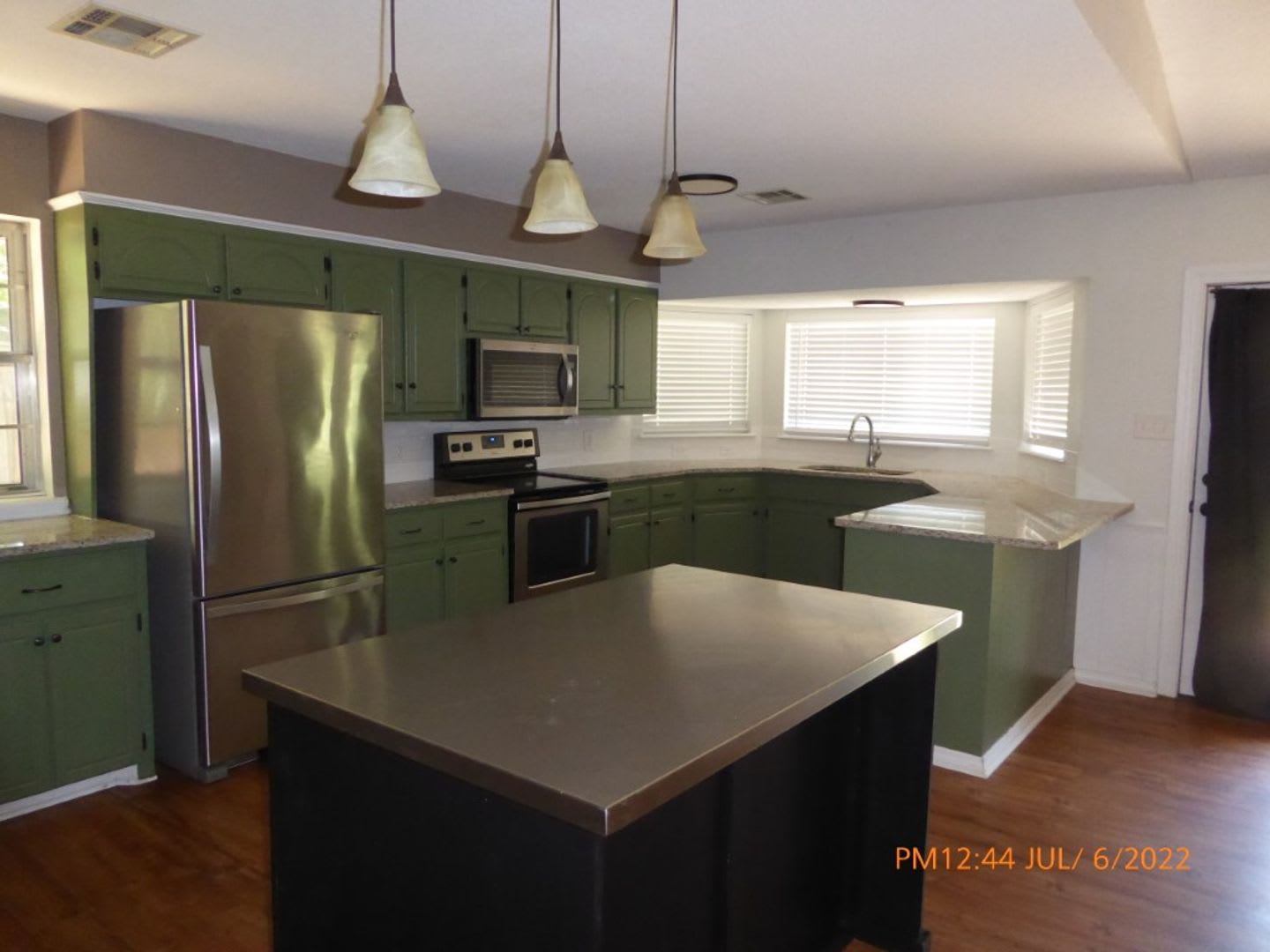 2315 NE Village Dr – photo 3
