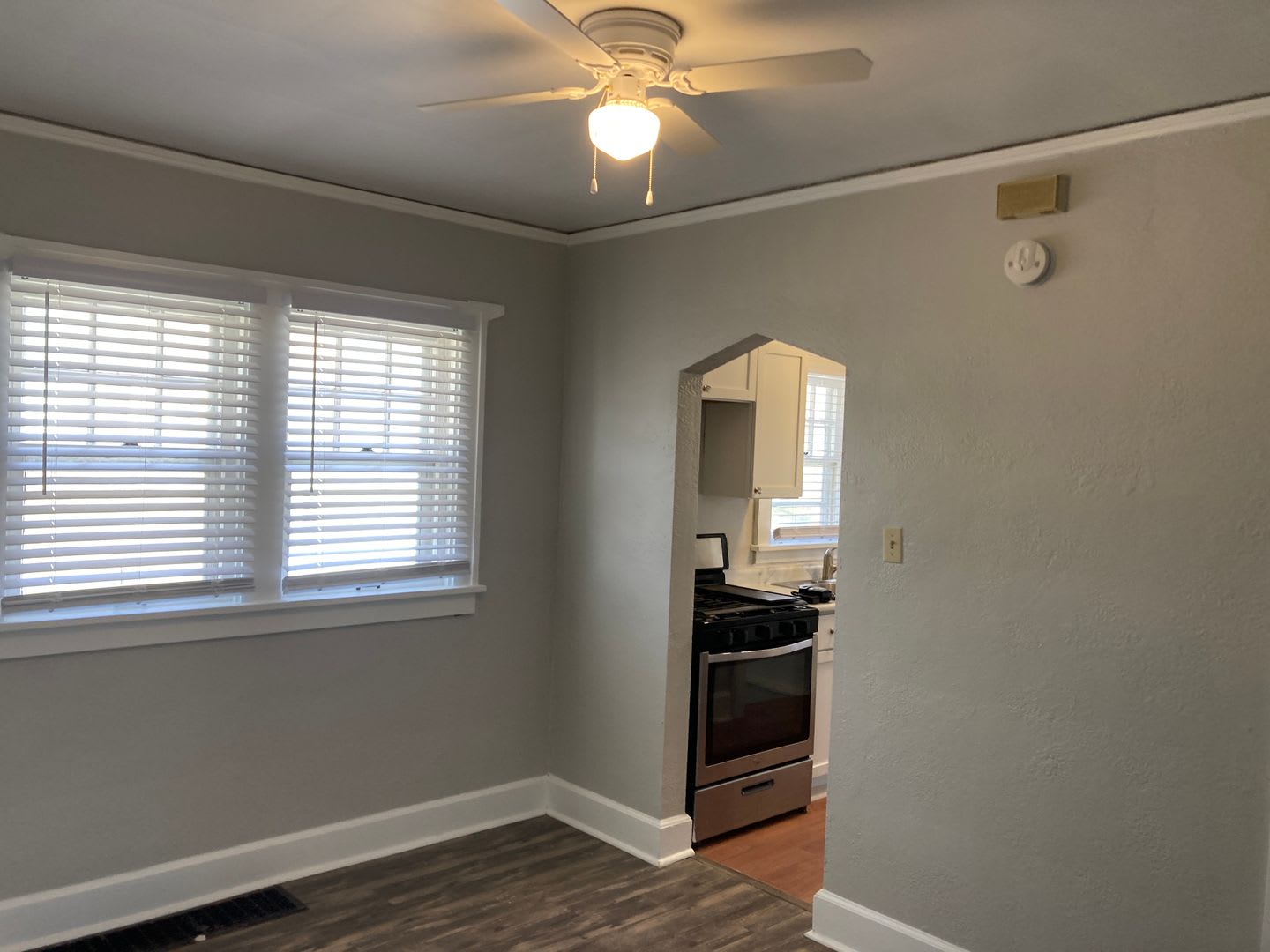3 Bedroom One Bath home at 68th St in Urbandale – photo 5