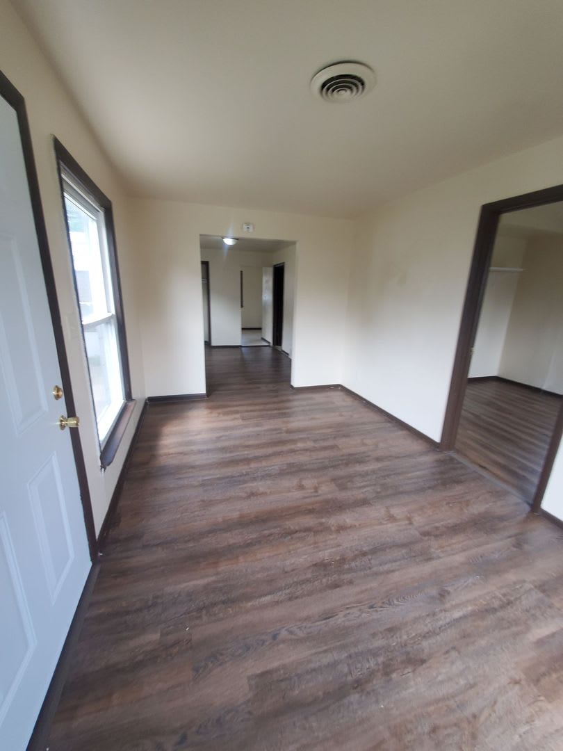 2 Bedroom Single Family – photo 1