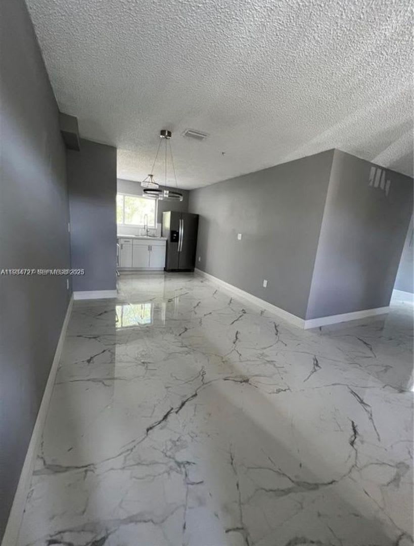 511 NW 82nd Avenue 418, Miami, FL 33126 – photo 3