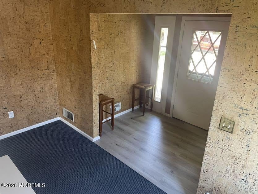 256 Lawrence Avenue – photo 2