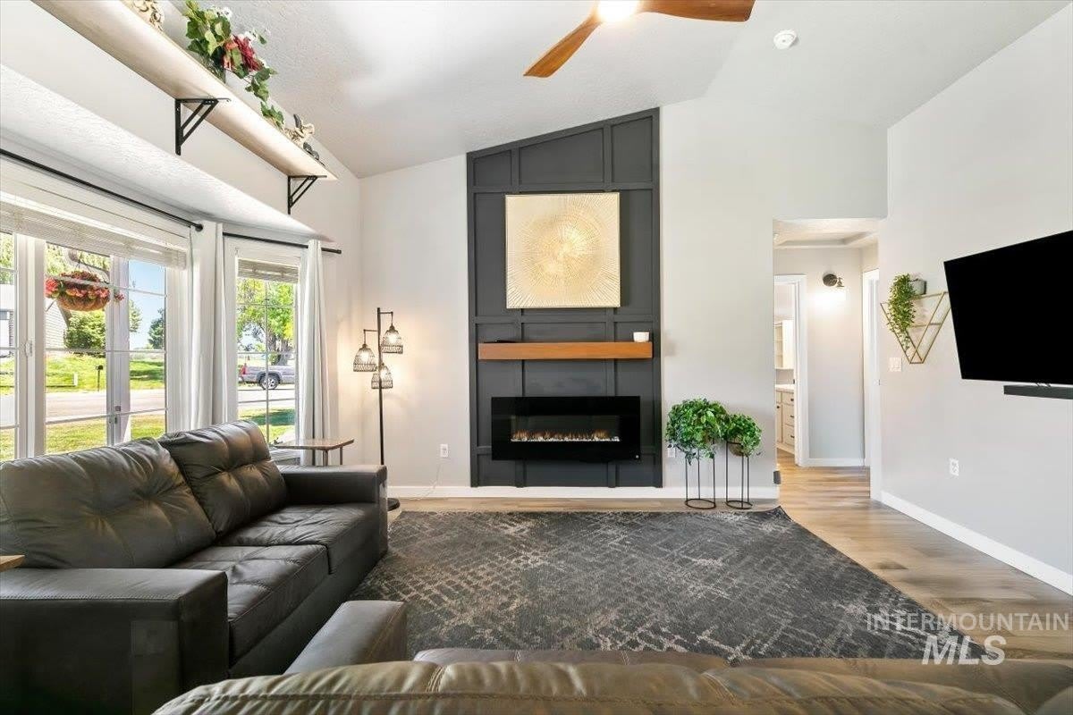 3309 Robinhood Loop – photo 5