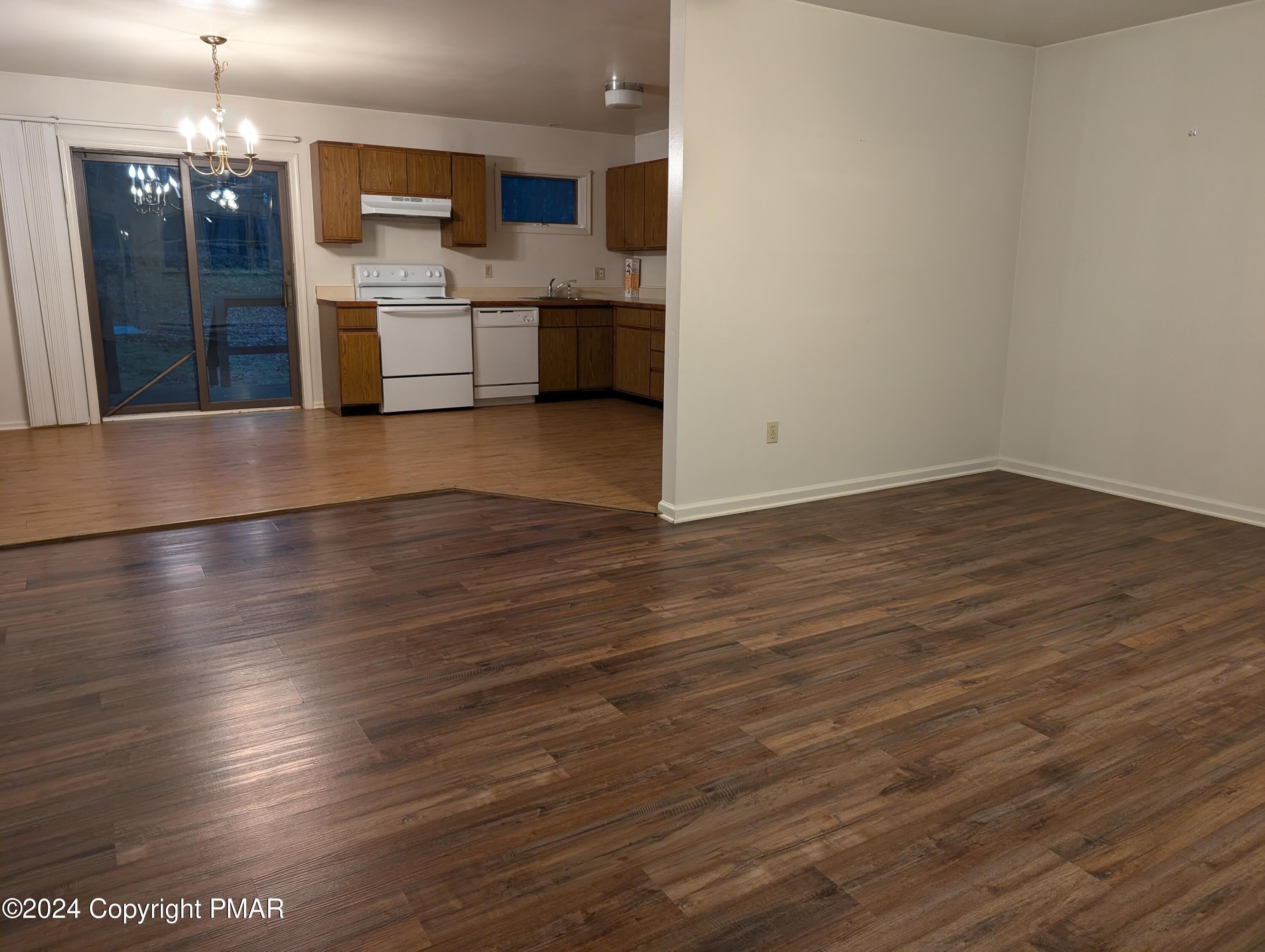 402 Mercury Drive – photo 4