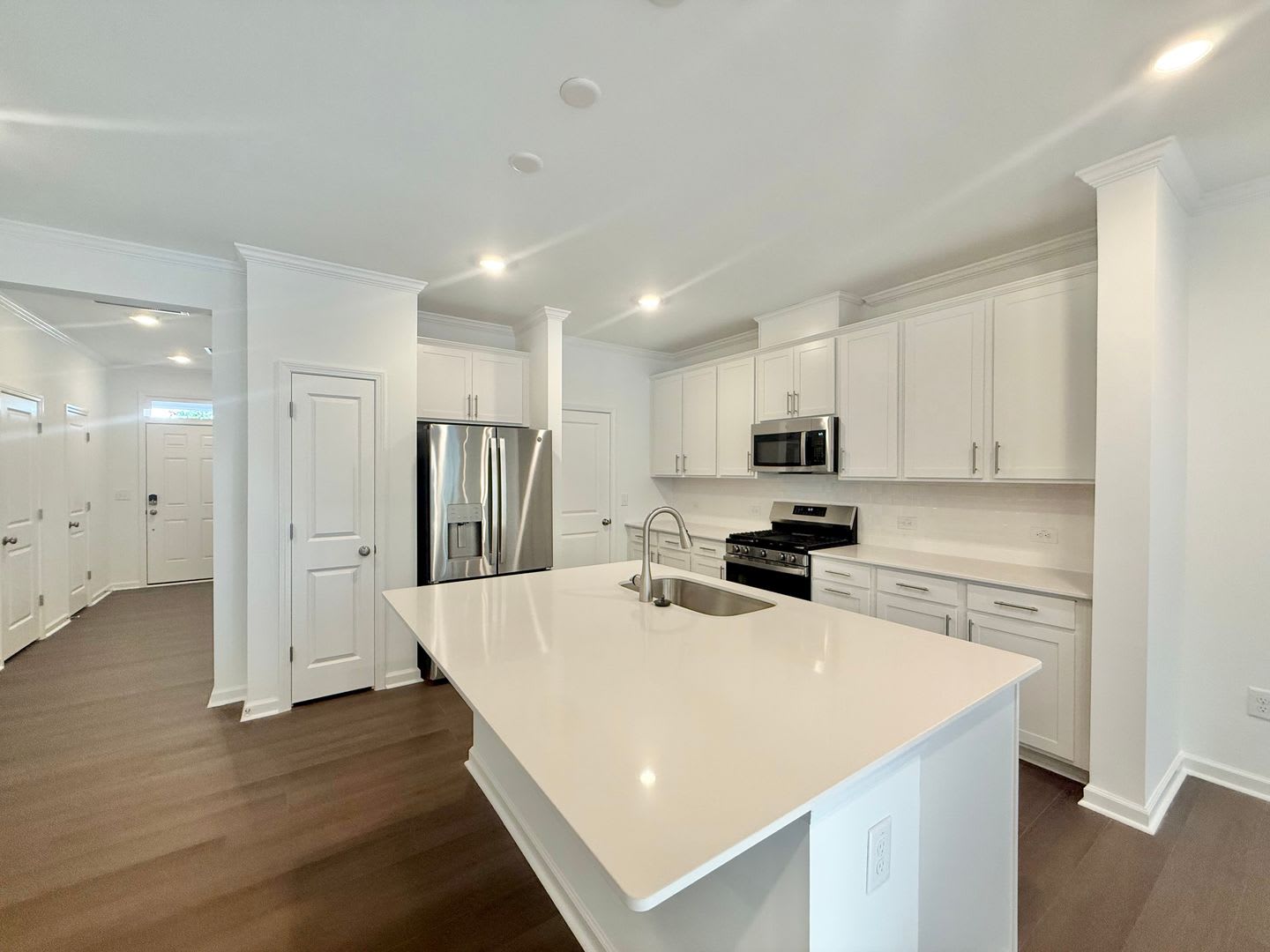 New Construction 3Bd 2 5Ba Rolesville Townhome In Prime Location With A Screened Patio And Community Pool – photo 3