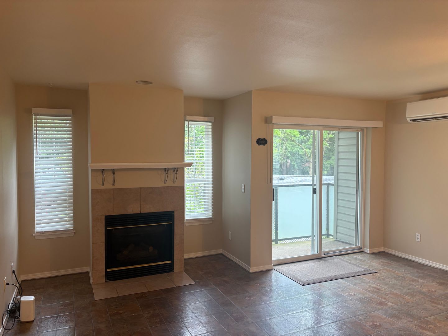 Bright Spacious Townhome With Stylish Upgrades In Pinehurst Roosevelt – photo 5