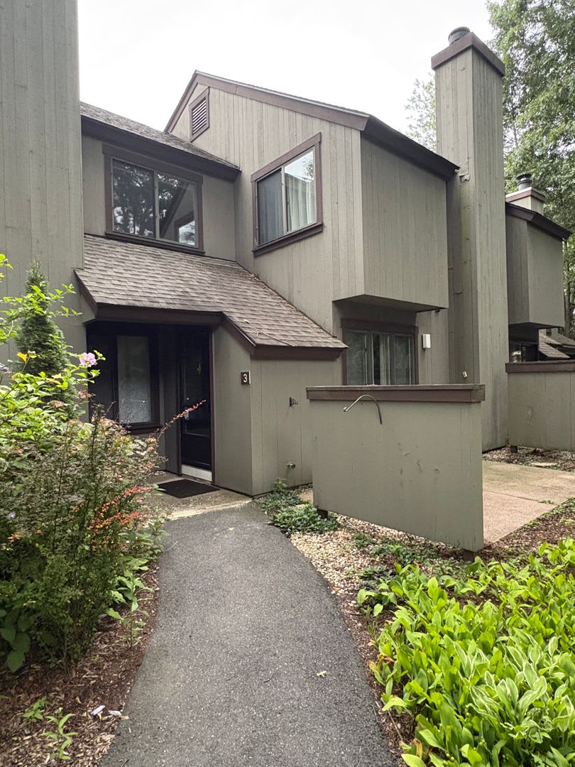 3 Willow Ln Avon, CT. – photo 1