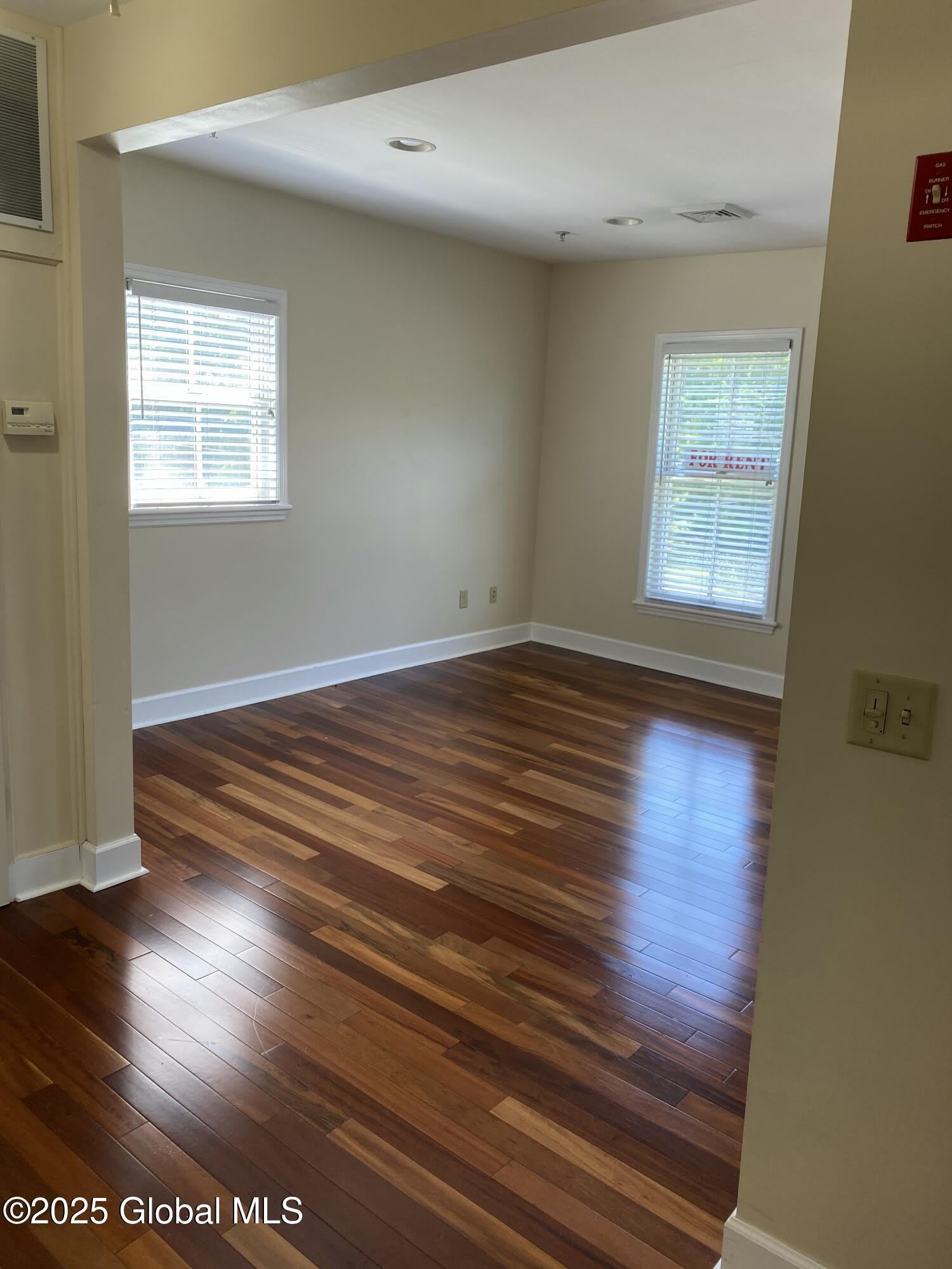 403 Lake Avenue – photo 3