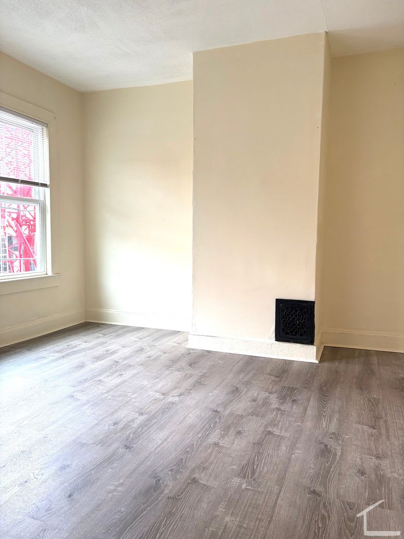 3split bed townhouse unit in Allston is now available – photo 5