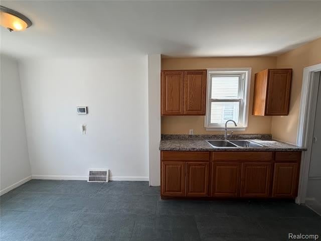 7467 Asbury Park – photo 5