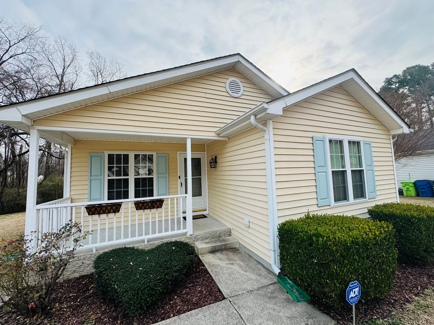 Short term lease available! – photo 2