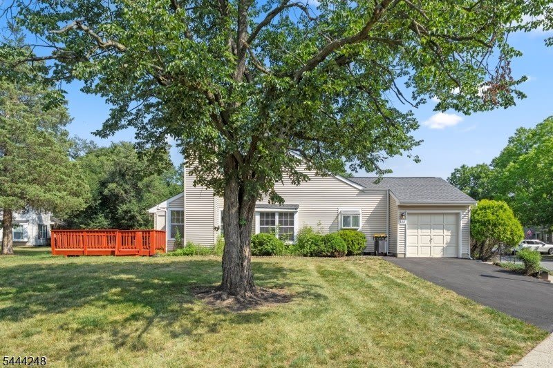 123 Harrow Dr – photo 2