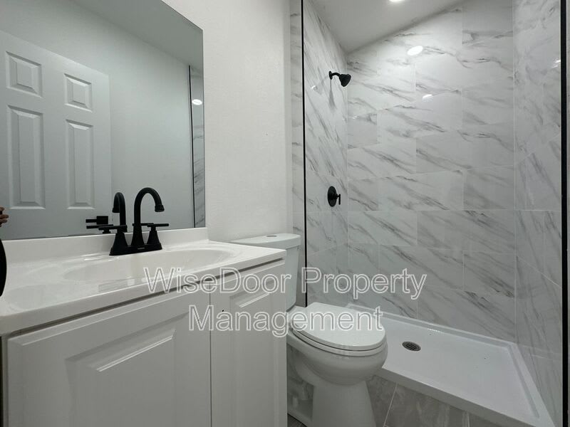 10392 Lampson Ave – photo 5