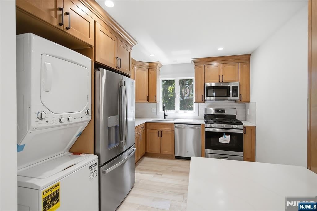49 E Pleasant Avenue – photo 5