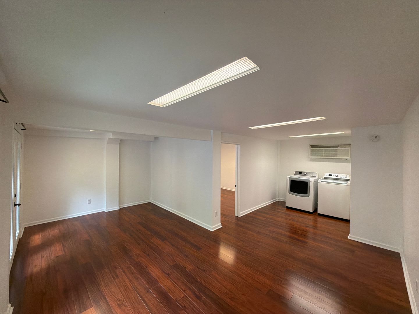 Awesome ADU in Wesley Heights! – photo 3