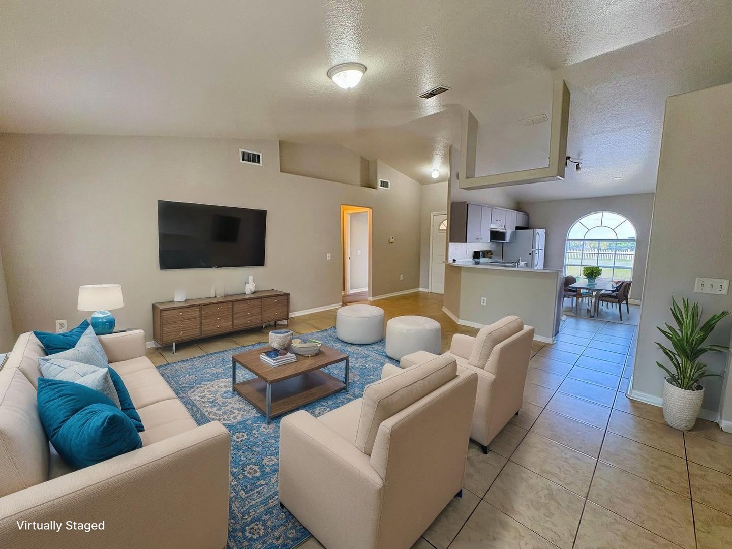 Beautiful 3-Bedroom Kissimmee Home with Spacious Backyard & Prime Location! – photo 2