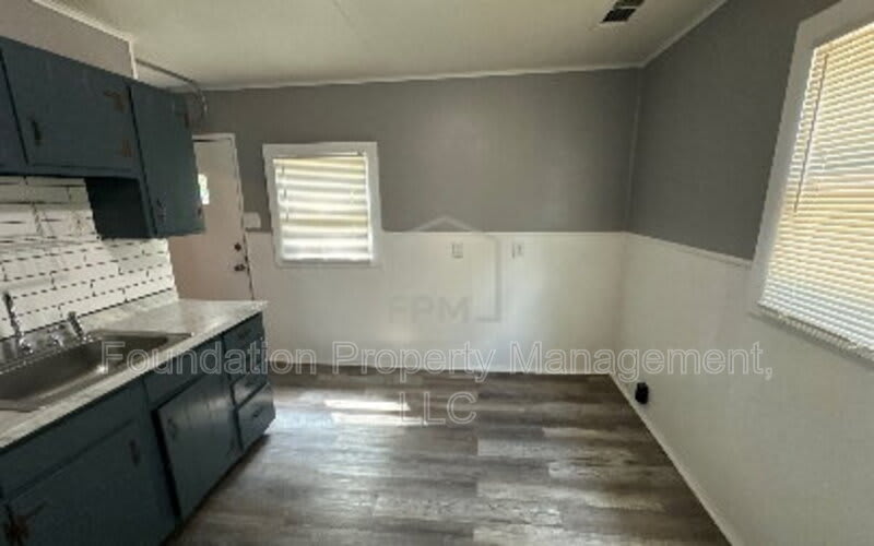 969 Joel Avenue – photo 4