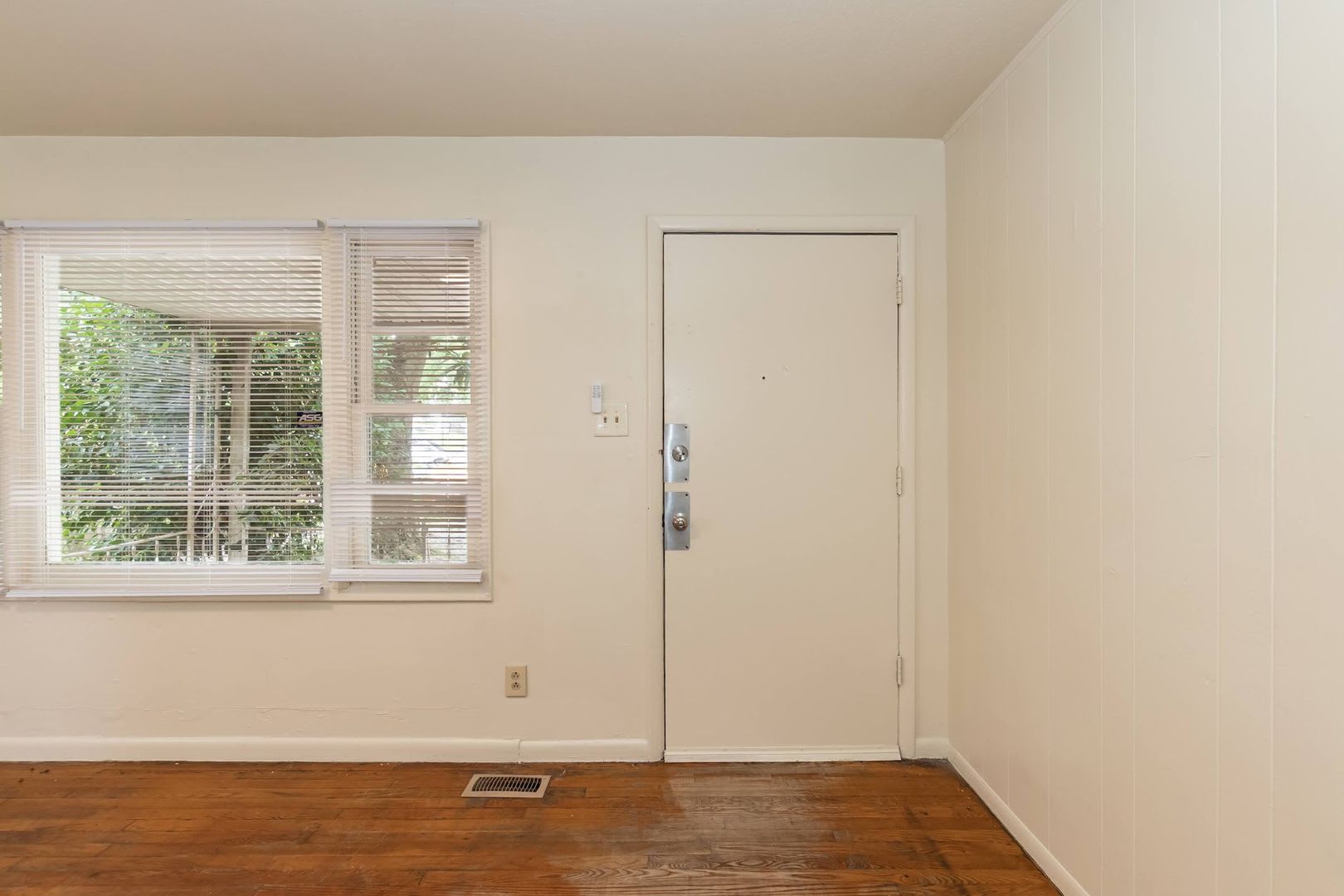 Three Bedroom SFH – photo 5