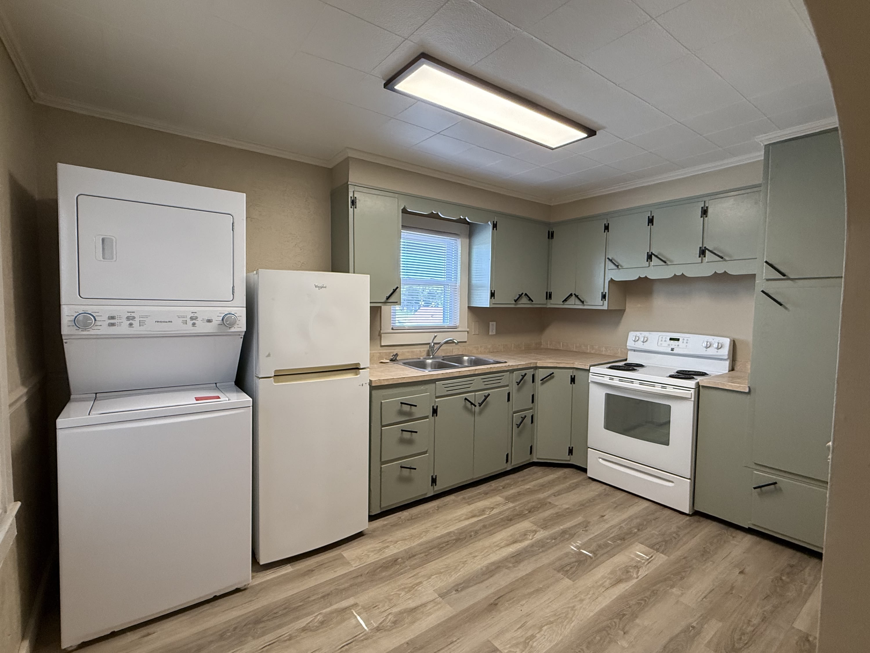 937 Vine Street Rearn A – photo 5