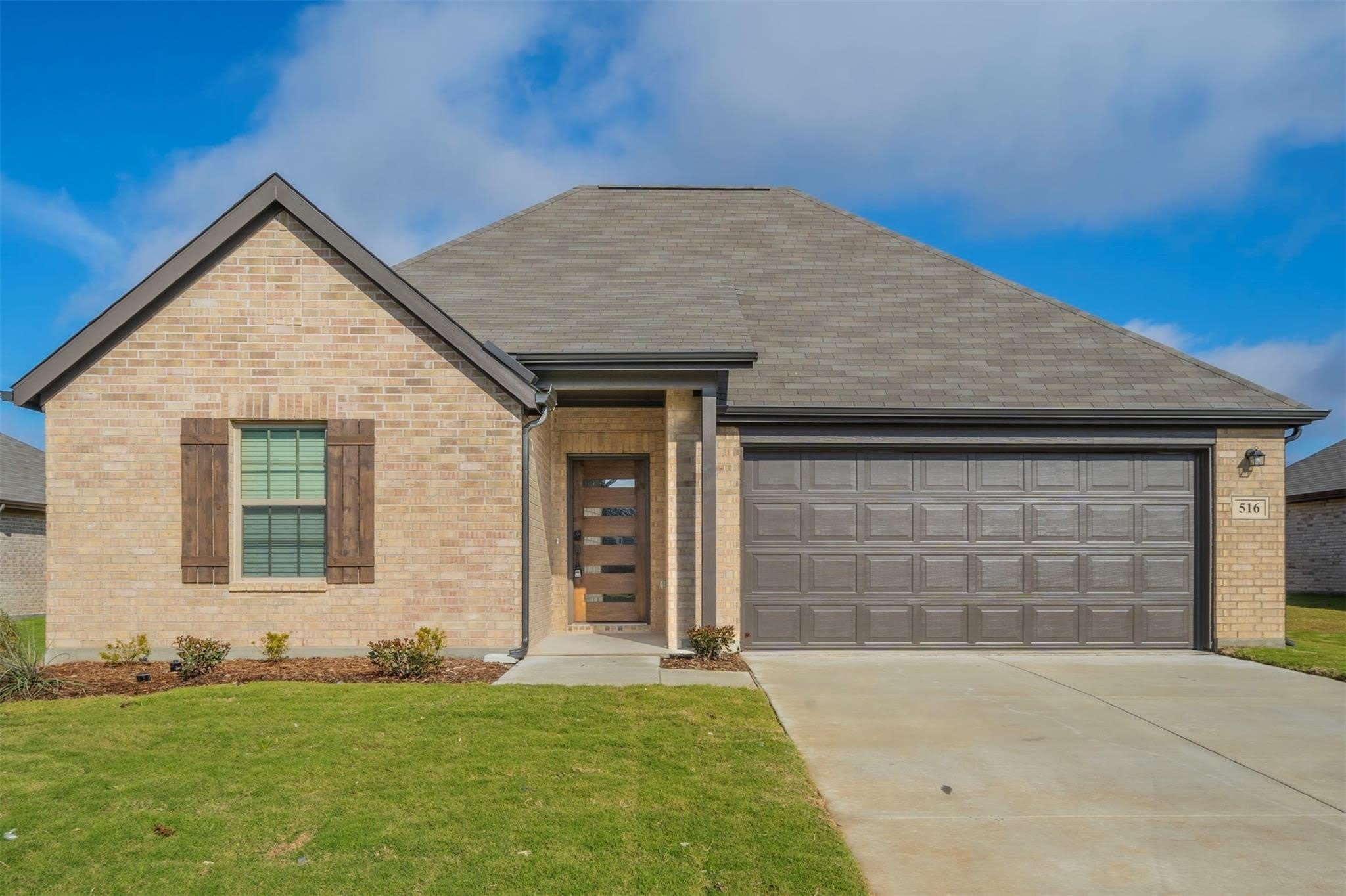 516 Ridgewood Drive – photo 1