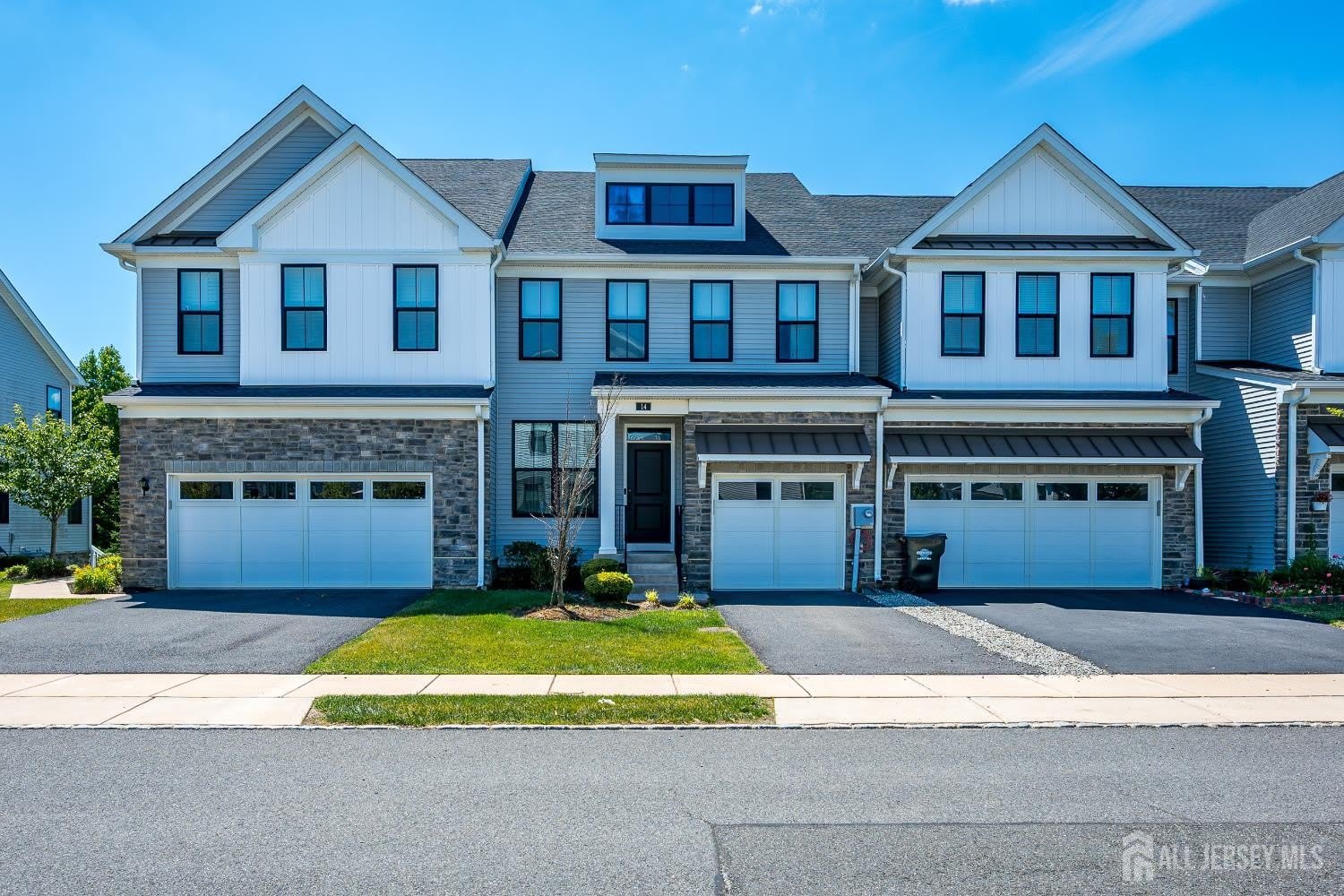 14 Hyacinth Lane – photo 1