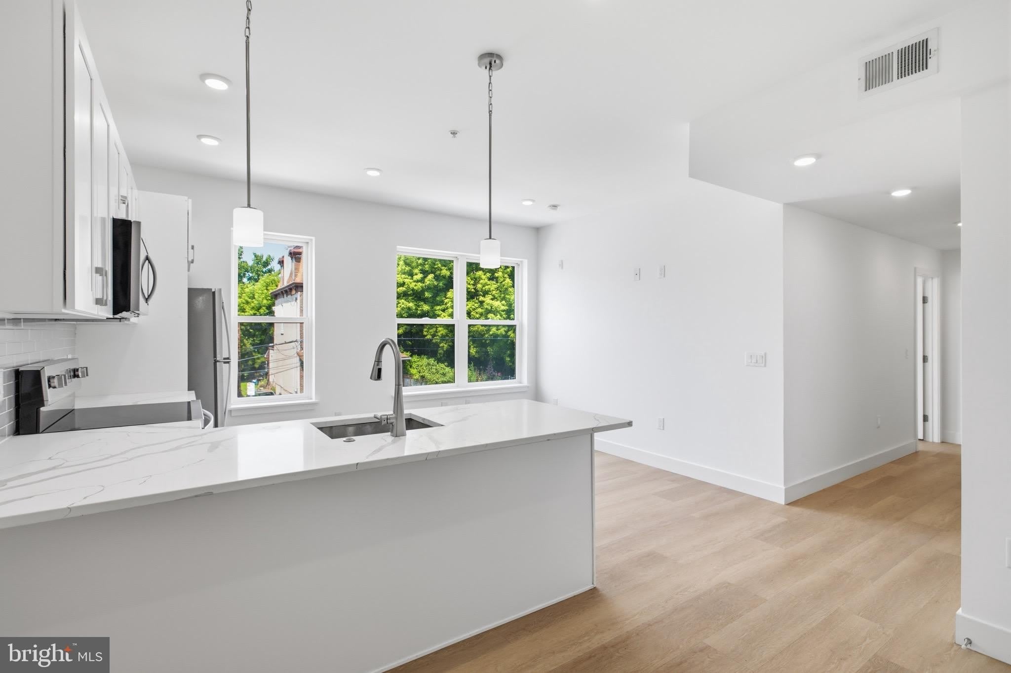 3637 N 16TH Street – photo 1