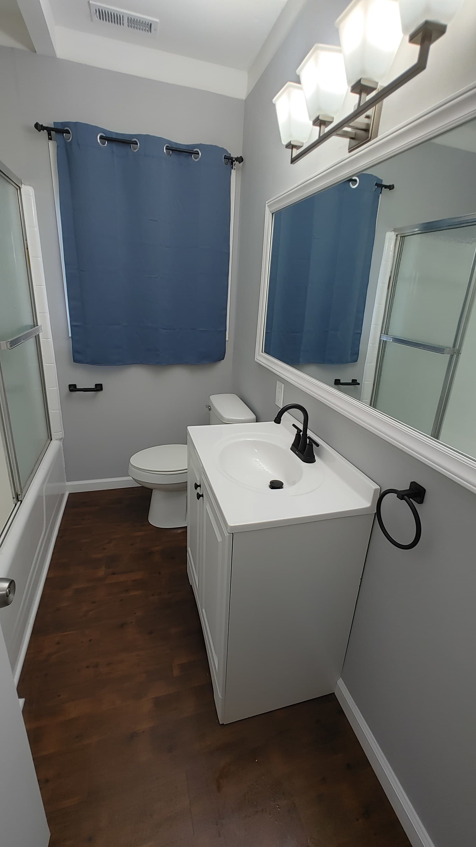 2133 Woodbine Ave – photo 4