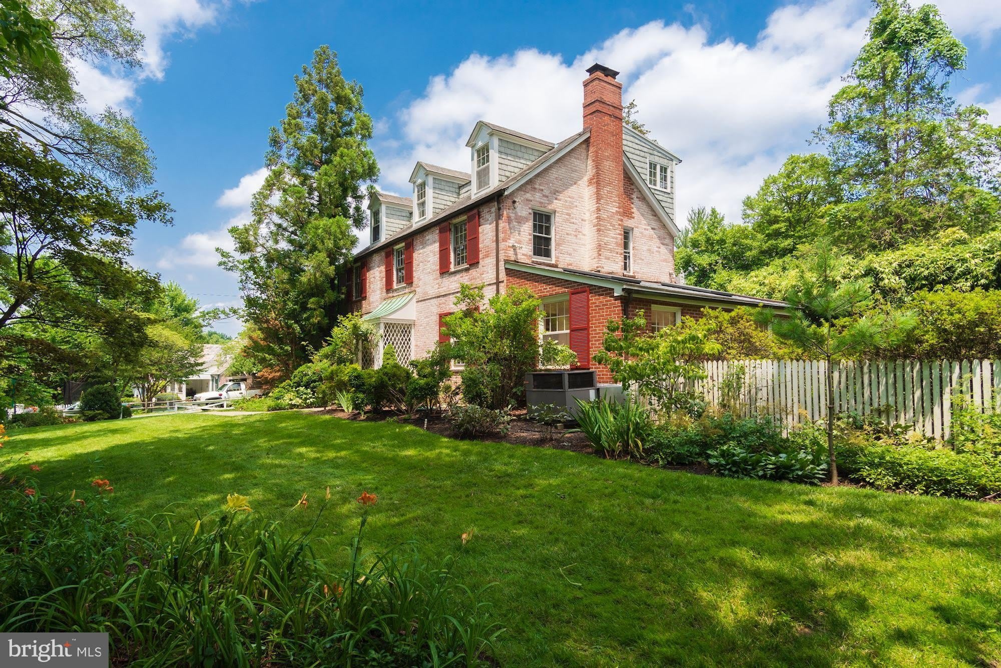5013 BROOKDALE Road – photo 2