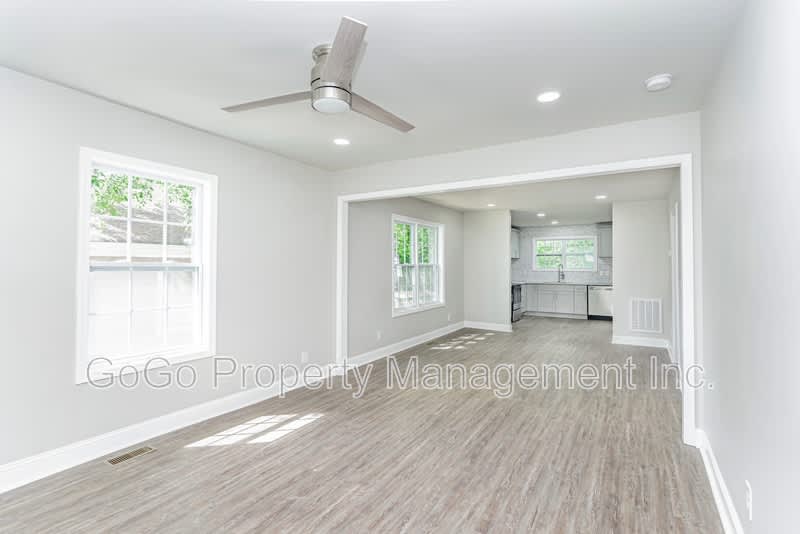 115 Sterling Street – photo 3