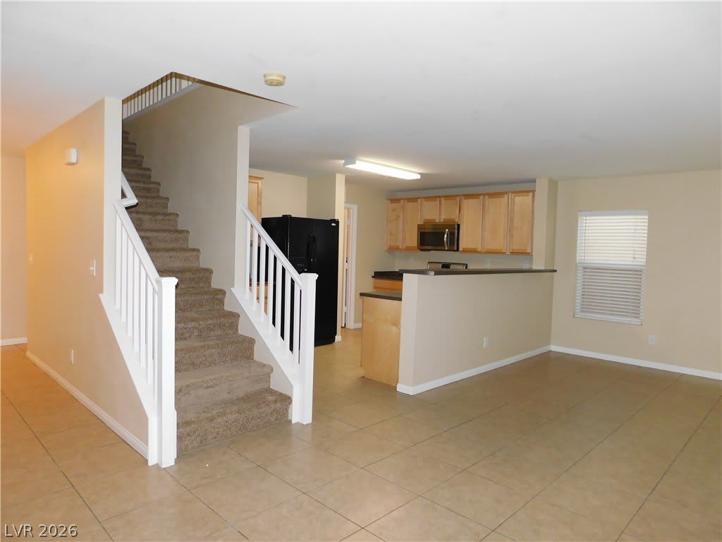 9210 VALLEY RANCH Avenue – photo 3