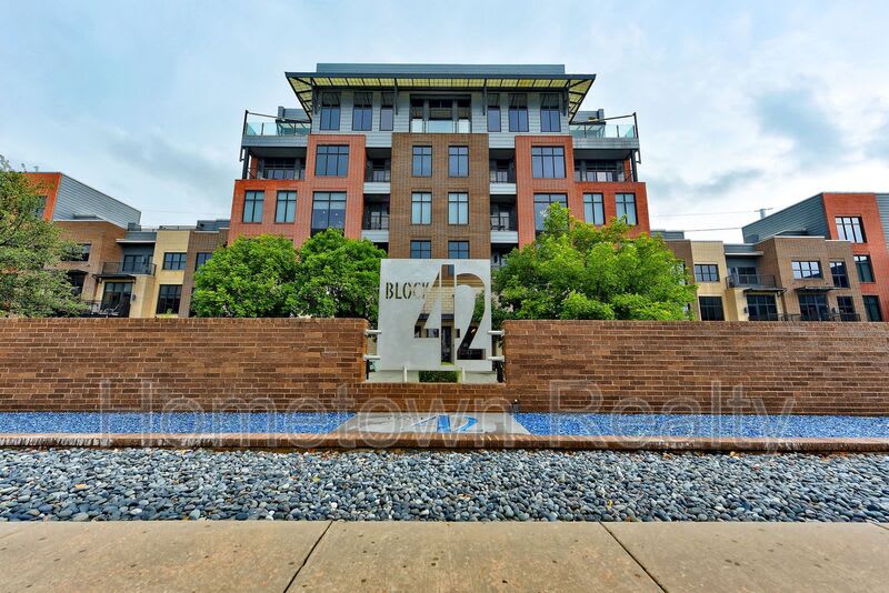 301 NE 4th Street – photo 2