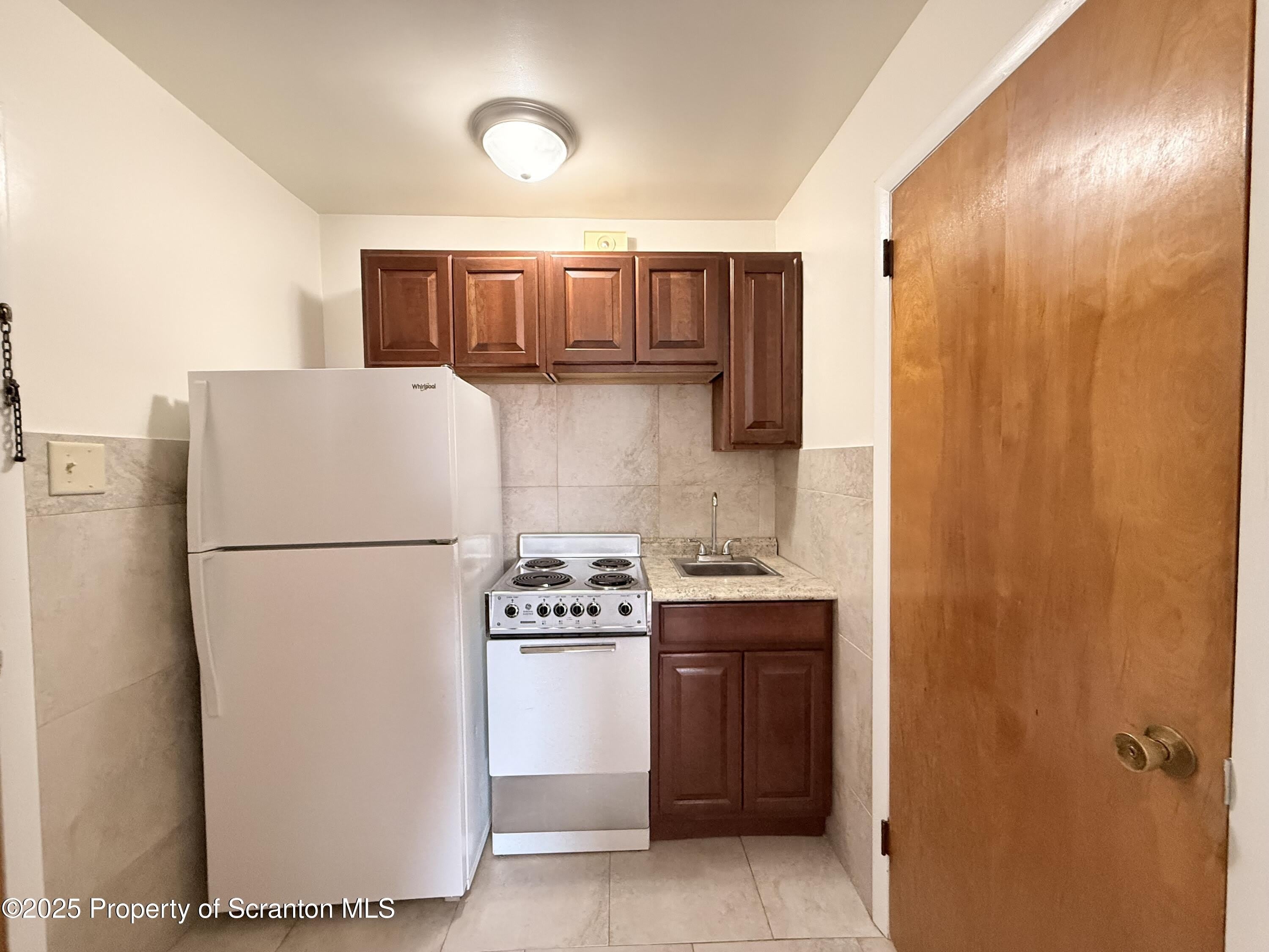 629 Clay Avenue – photo 2