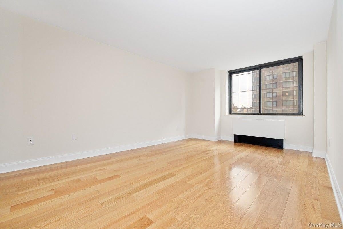 280 PARK Avenue S – photo 4