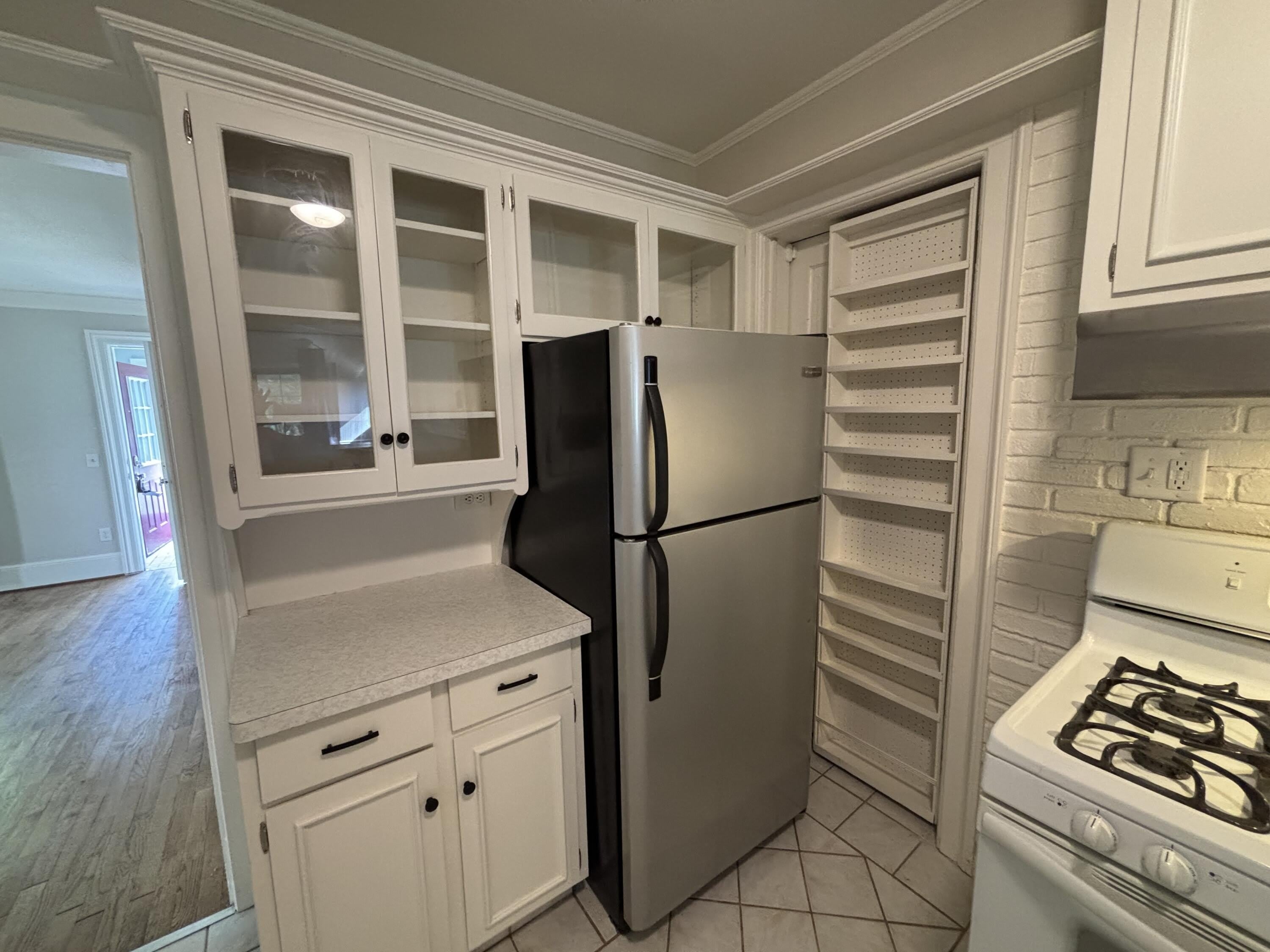 233 Monroe Street – photo 2