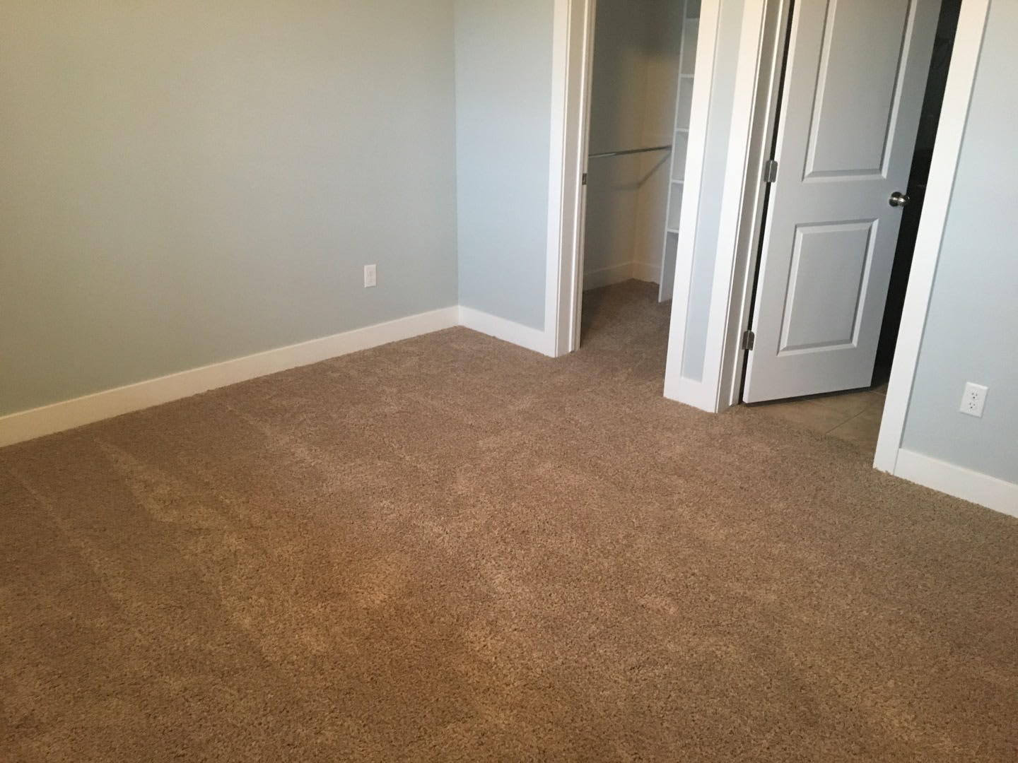 Brand New 3 Bed 2 Bath Condo! – photo 3