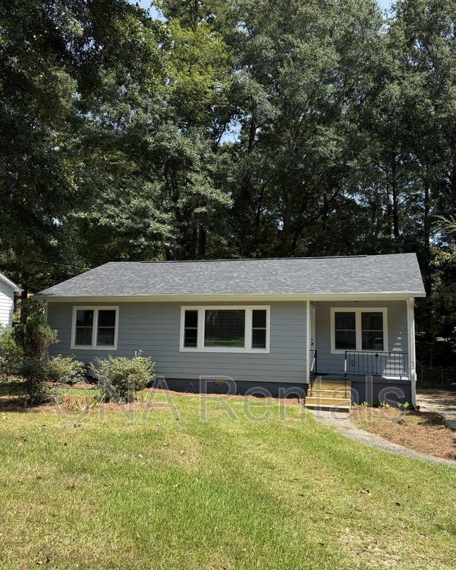 2047 Benson Ave SE – photo 1