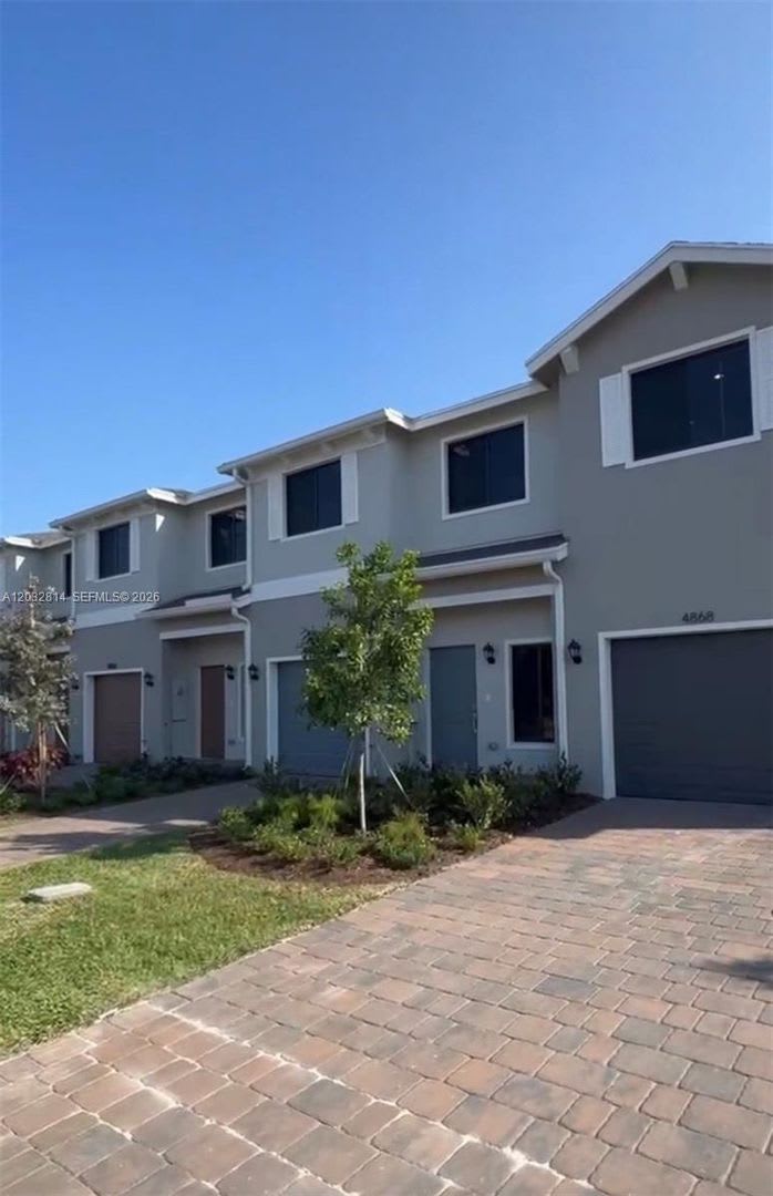 4860 Dillion Street 4860 Lake Worth Fl 33463 4000 – photo 4
