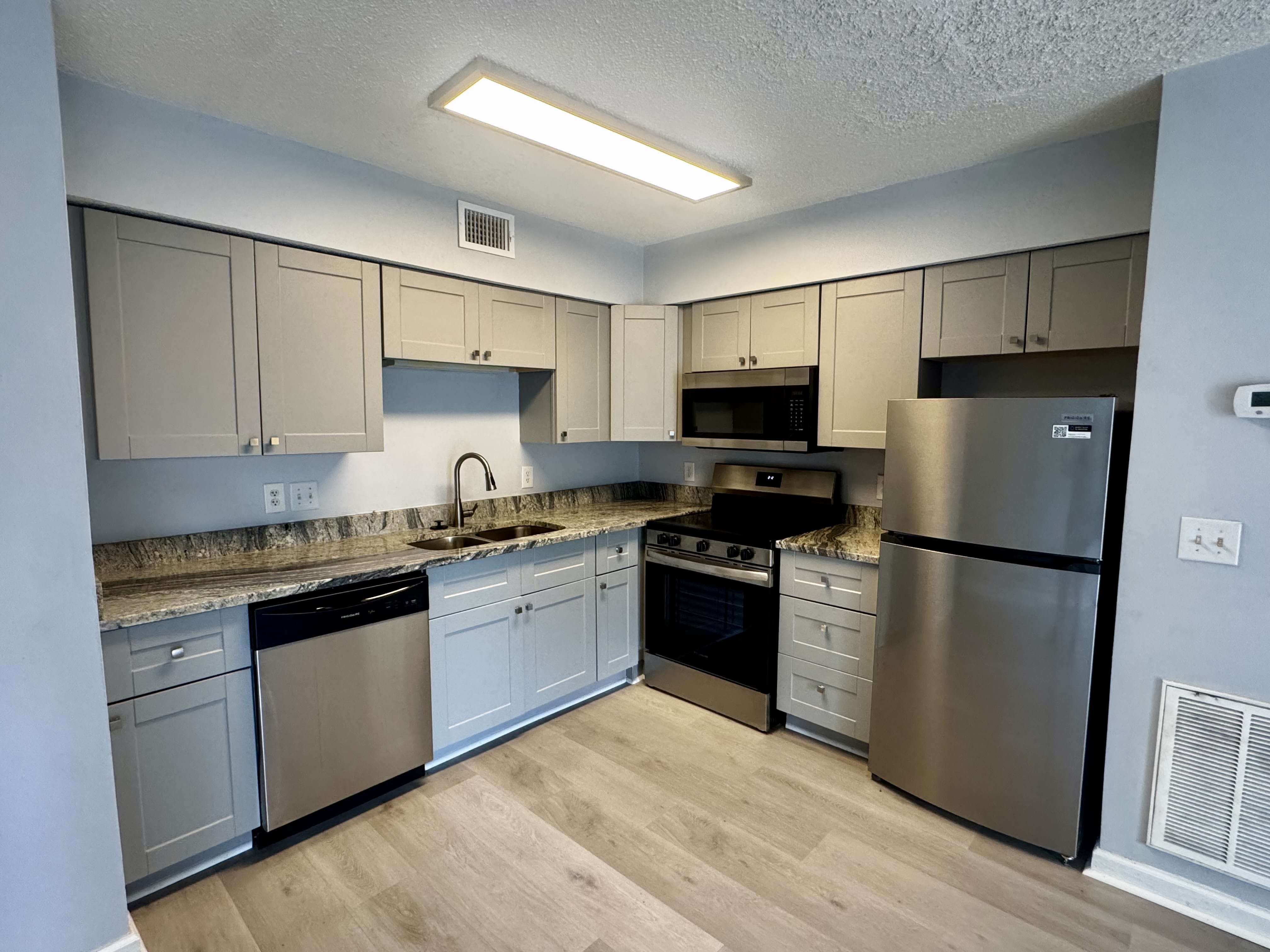 415 Cambridge Circle E-2 – photo 4