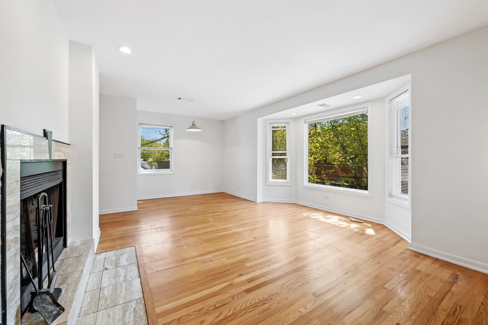 1948 W Byron Street – photo 3