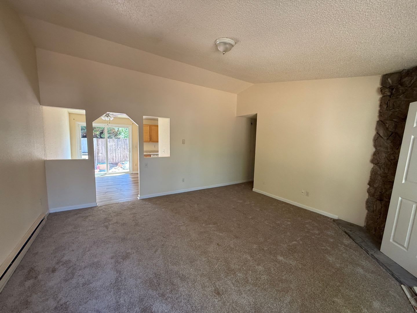 18770 Nw Shadow Lane Move In Special First Month S Rent Free Rock Creek Duplex – photo 2