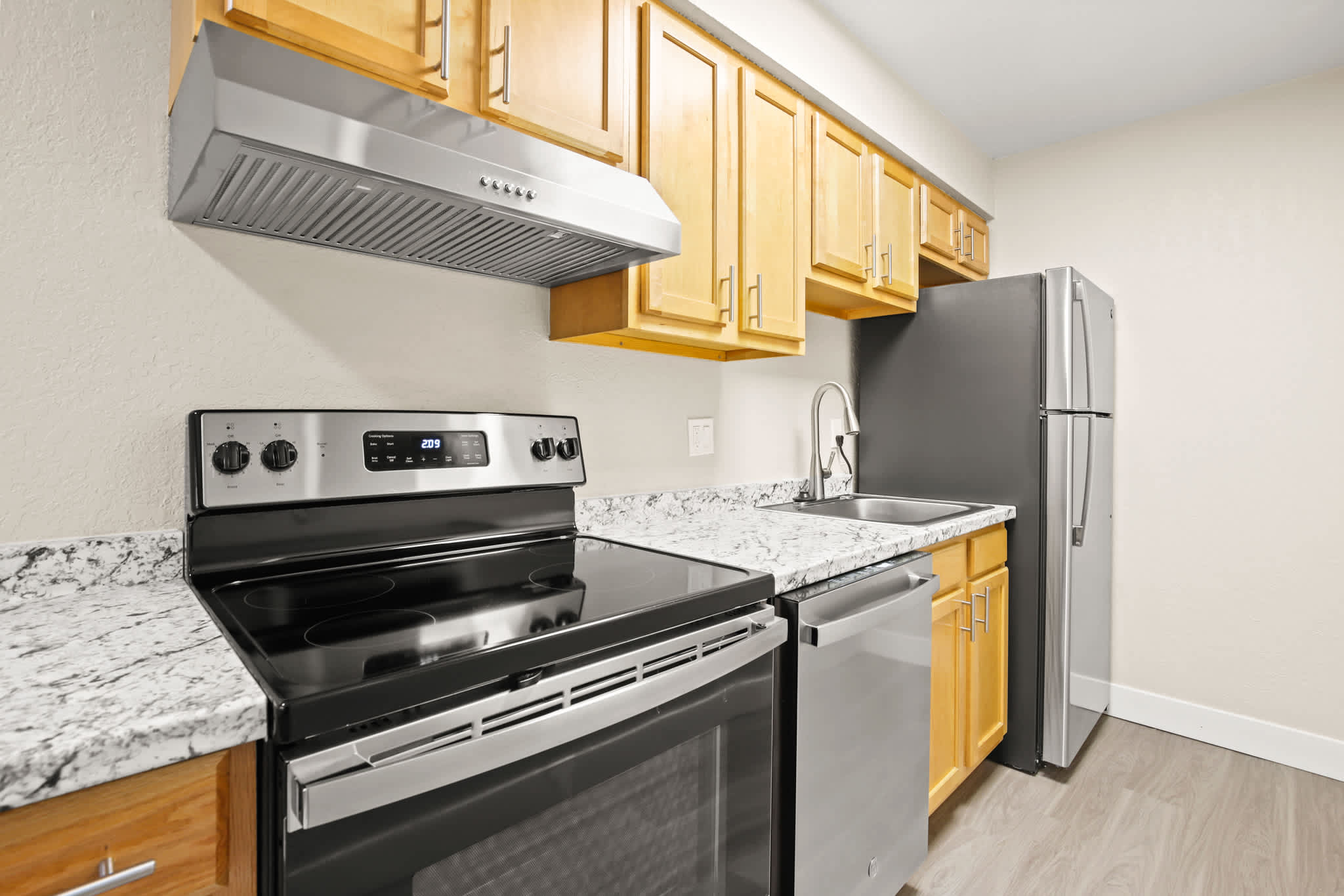 1635 Cook – photo 3