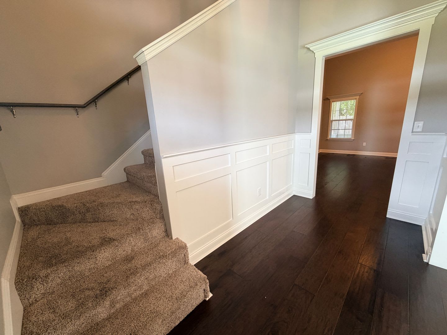 Stunning 4Br 3 5Ba Hahira Home Near Stone Creek Golf Course – photo 2
