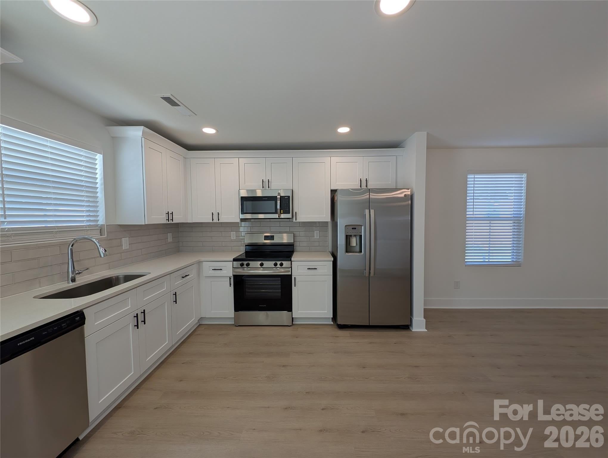 1415 Arden Avenue – photo 3