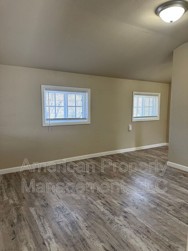 3605 1/2 E 16th St – photo 5