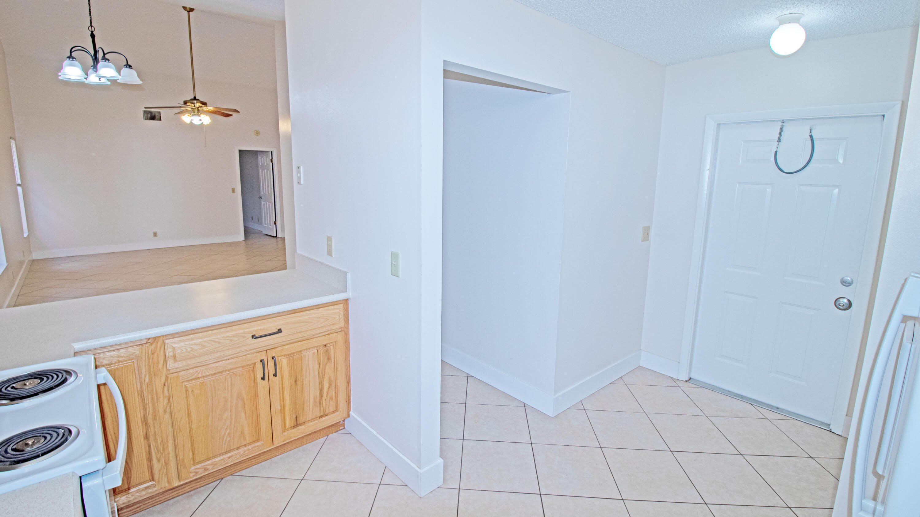 8883 SE Hobe Ridge Avenue SE – photo 3