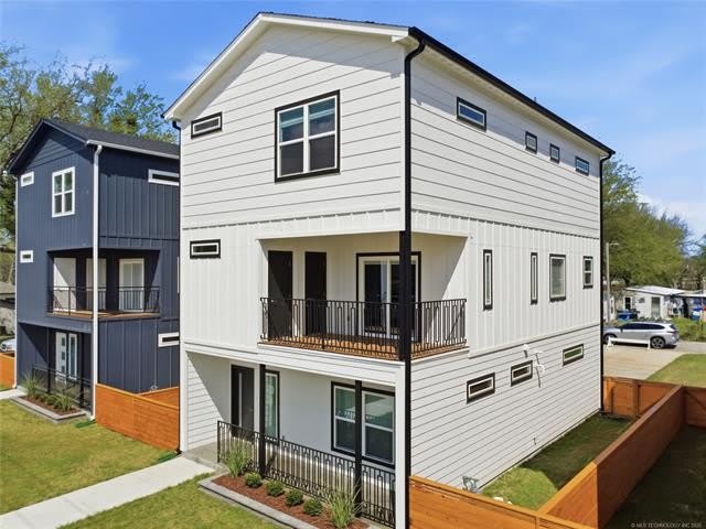 204 W Houston Street – photo 3