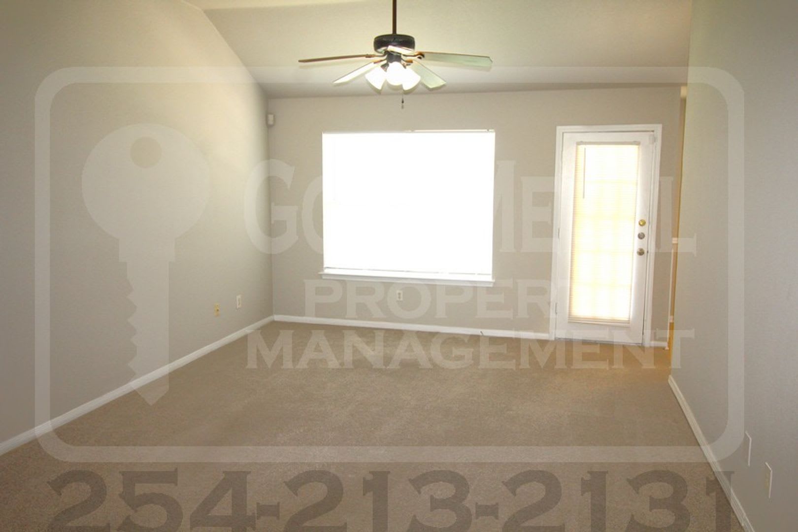 Spacious 3-Bed, 2-Bath Home in Prime Killeen Location! – photo 4
